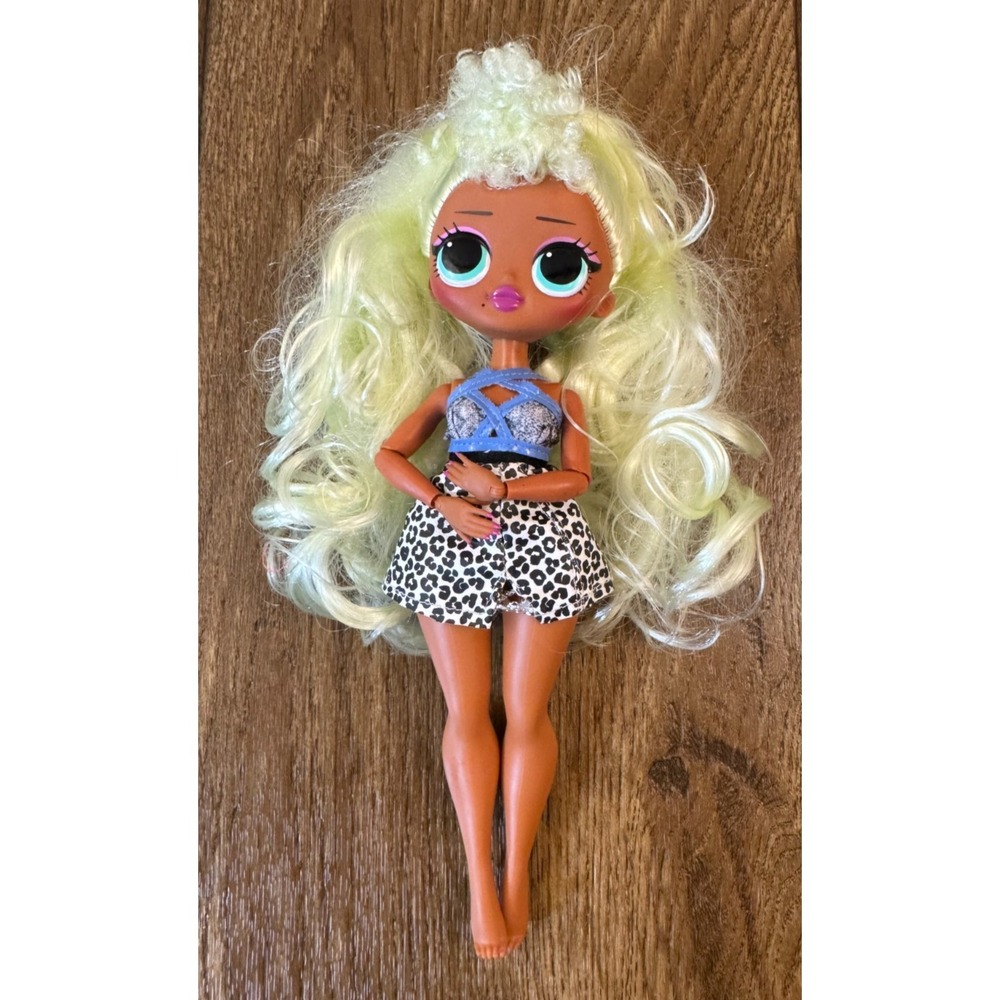 LOL Surprise OMG Lady Diva Fashion Doll Blonde Articulated Series 1 Skirt Shirt